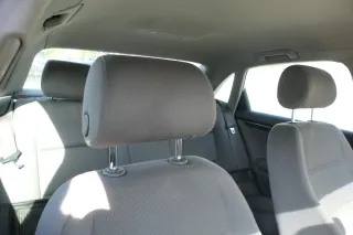 Audi A4 B6 8E Kopfstütze vorne rechts swing dunkelgrau vorn 8E0881902J 61L - Bild 1
