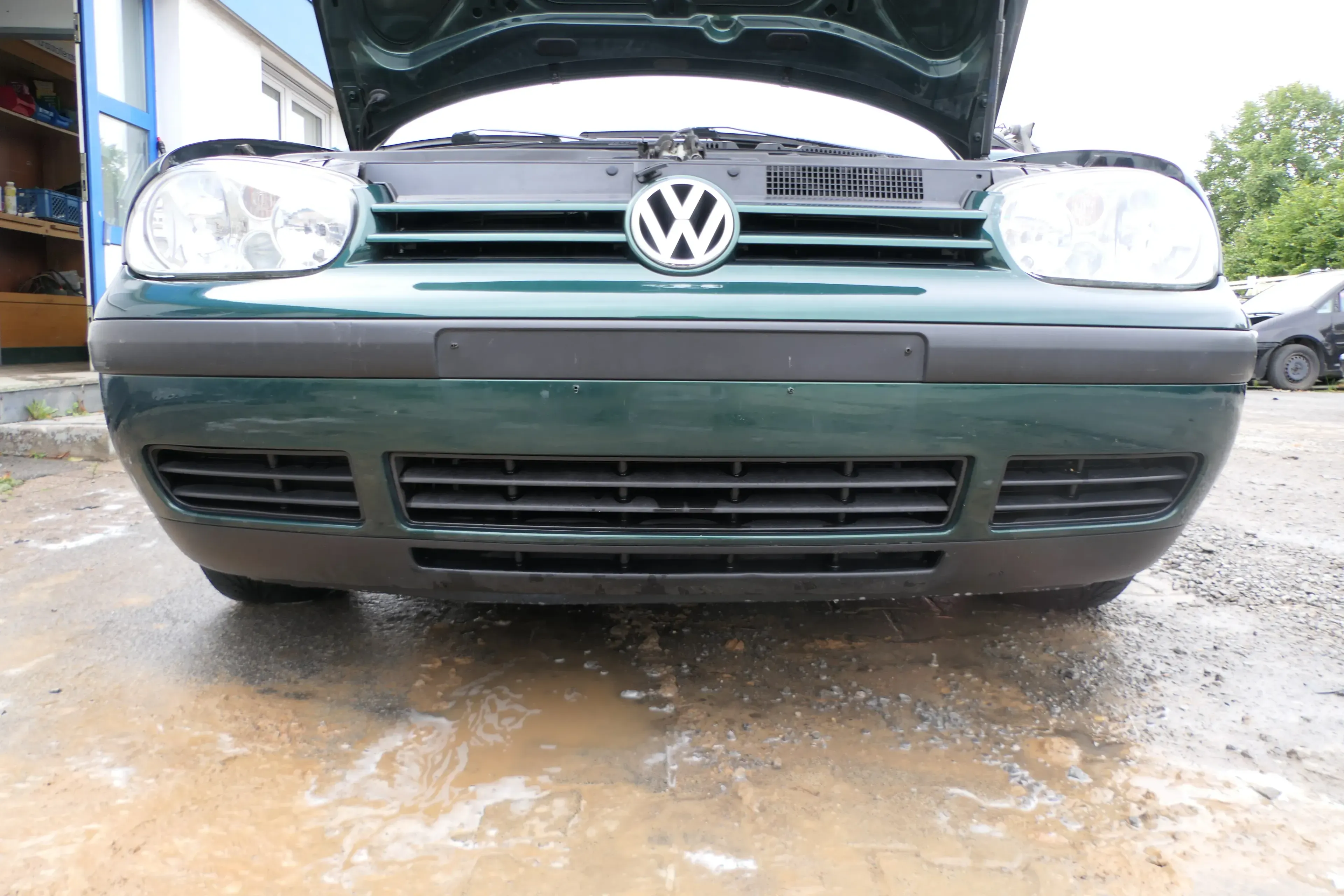 VW Golf 4 1J Stoßstange vorne Stoßfänger vorn grün LC6M - Bild 1