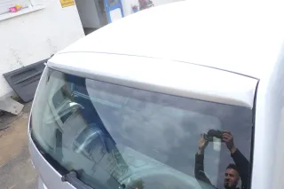 VW Fox 5Z Heckklappe Kofferraumklappe Klappe hinten + Scheibe silber LA7W - Bild 4