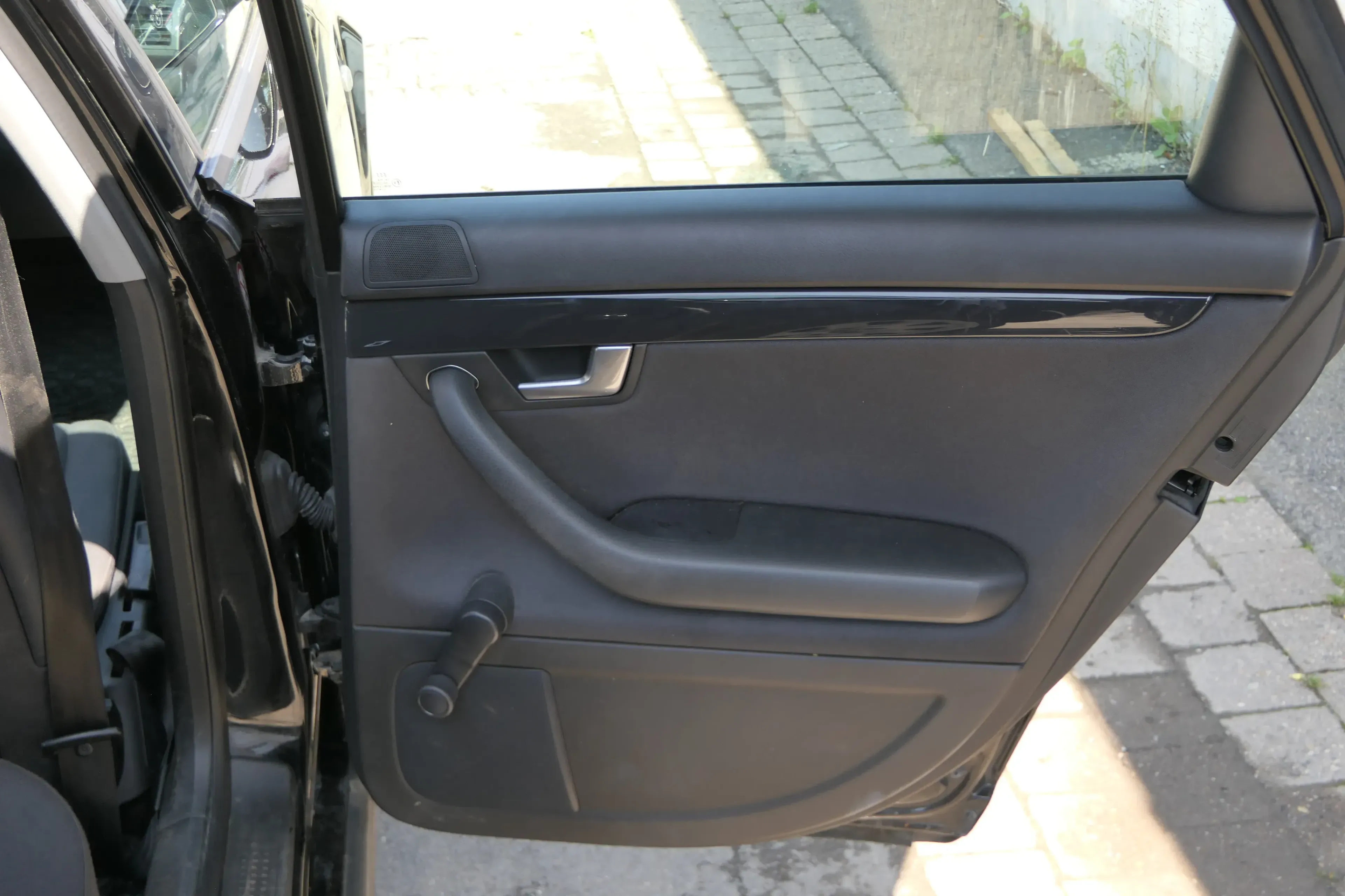 1x A4 8E B6 Türverkleidung Verkleidung Tür hinten rechts schwarz soul - Bild 1