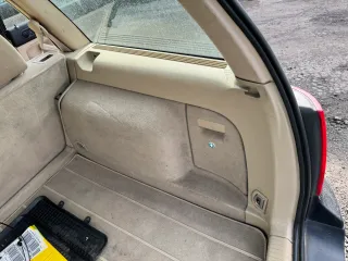 VW Golf 4 Variant Abdeckung Verkleidung Kofferraum hinten rechts hellbeige beige - Bild 1