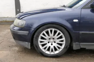 VW Passat 3B Kotflügel vorne links blau LN5Y - Bild 1