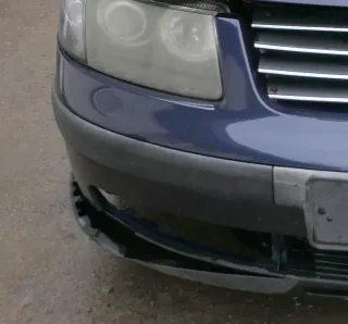 VW Passat 3B Stoßstange vorne Frontstoßstange Stoßfänger blau LN5Y + Grill - Bild 9