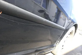 VW Golf 4 Tür vorne rechts Beifahrertür 2/3-Türer schwarz L041 ohne - Bild 6