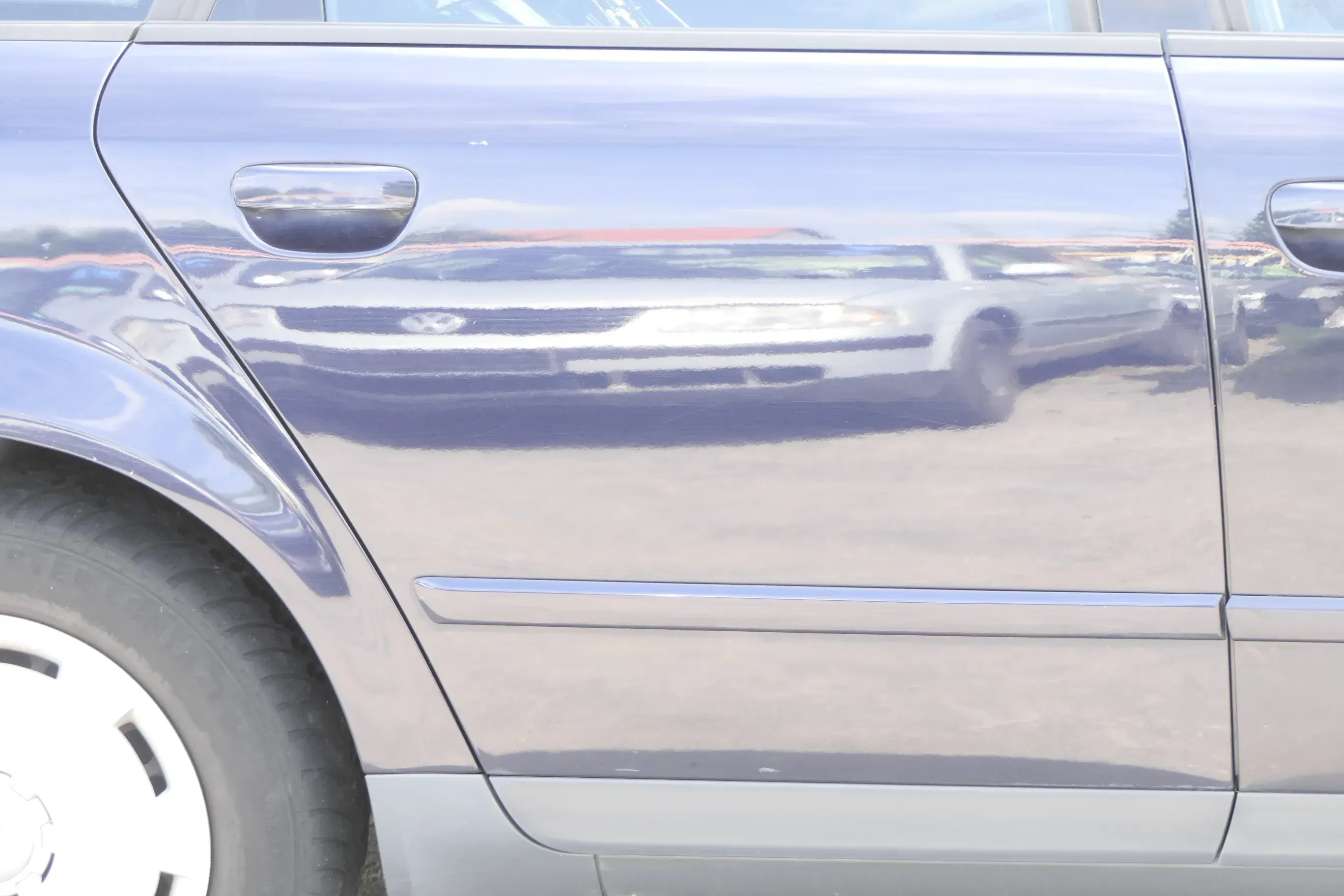 Audi A4 B6 8E nur Türblatt Tür hinten rechts blau LZ5L Kombi+Limo - Bild 1