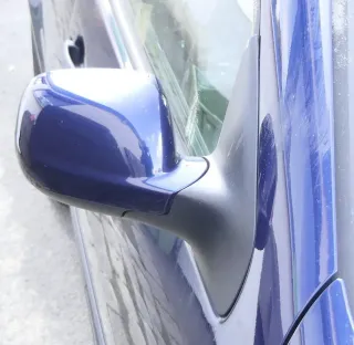 VW Golf 4 Bora elektrischer Spiegel vorne rechts Außenspiegel blau LB5N Glas - Bild 1