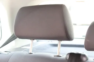 VW Polo 9N 9N3 Sitz Rückbank Sitzfläche Sitze 3 Punkt Gurt hinten rot Kopfstütze - Bild 7