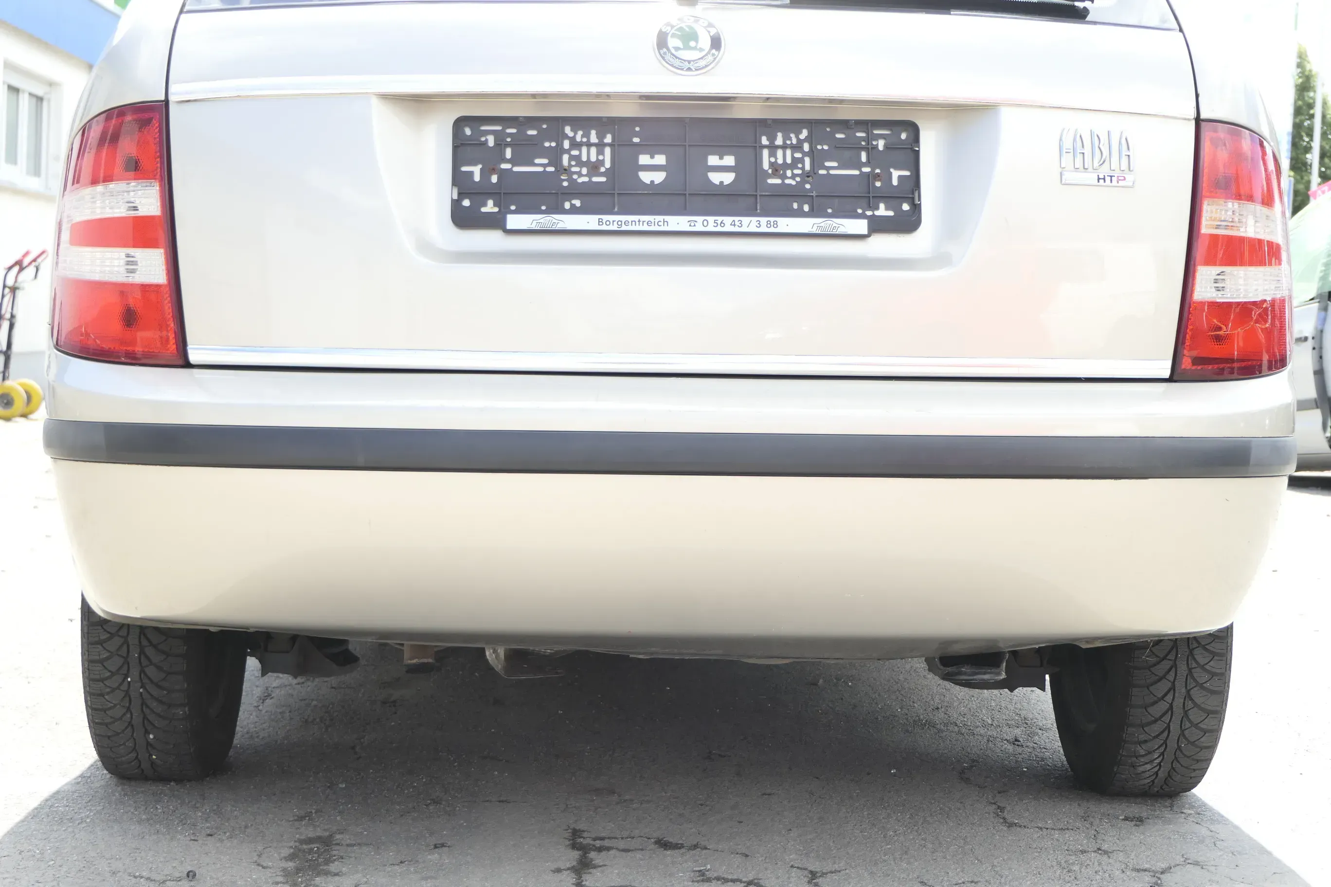 Skoda Fabia 6Y Kombi Combi Stoßstange hinten Heckstoßstange beige gelb gold LF8F - Bild 1