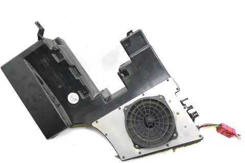 Audi A4 Avant Kombi Subwoofer 8D9035381C Lautsprecher Bassbox Nokia