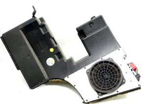 Audi A4 Avant Kombi Subwoofer 8D9035381 Lautsprecher Bassbox Nokia - Bild 1