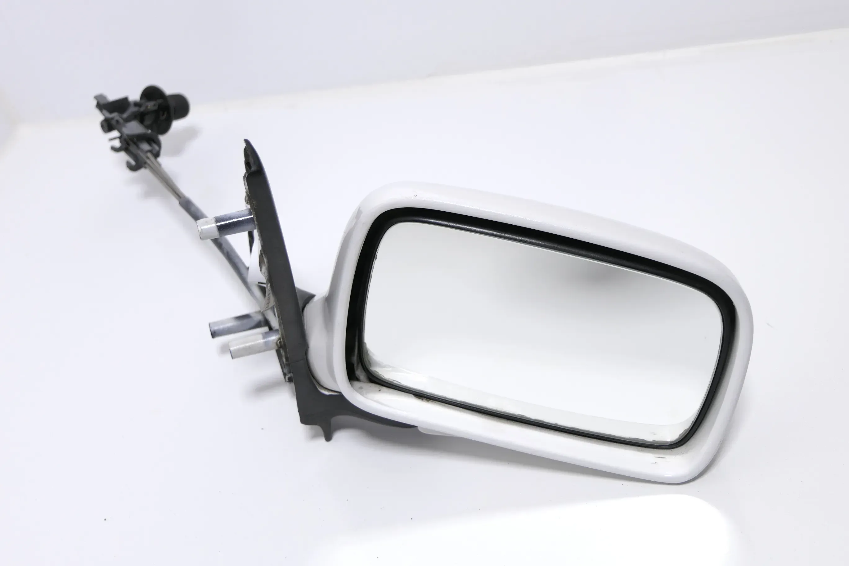 VW Polo 6N manueller manuell Spiegel Außenspiegel rechts weiß LB9A mit Glas - Bild 1