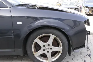 Audi A6 4B Kotflügel vorne rechts schwarz LZ9W (bis ca.Mitte 2001 passend  Delle - Bild 1