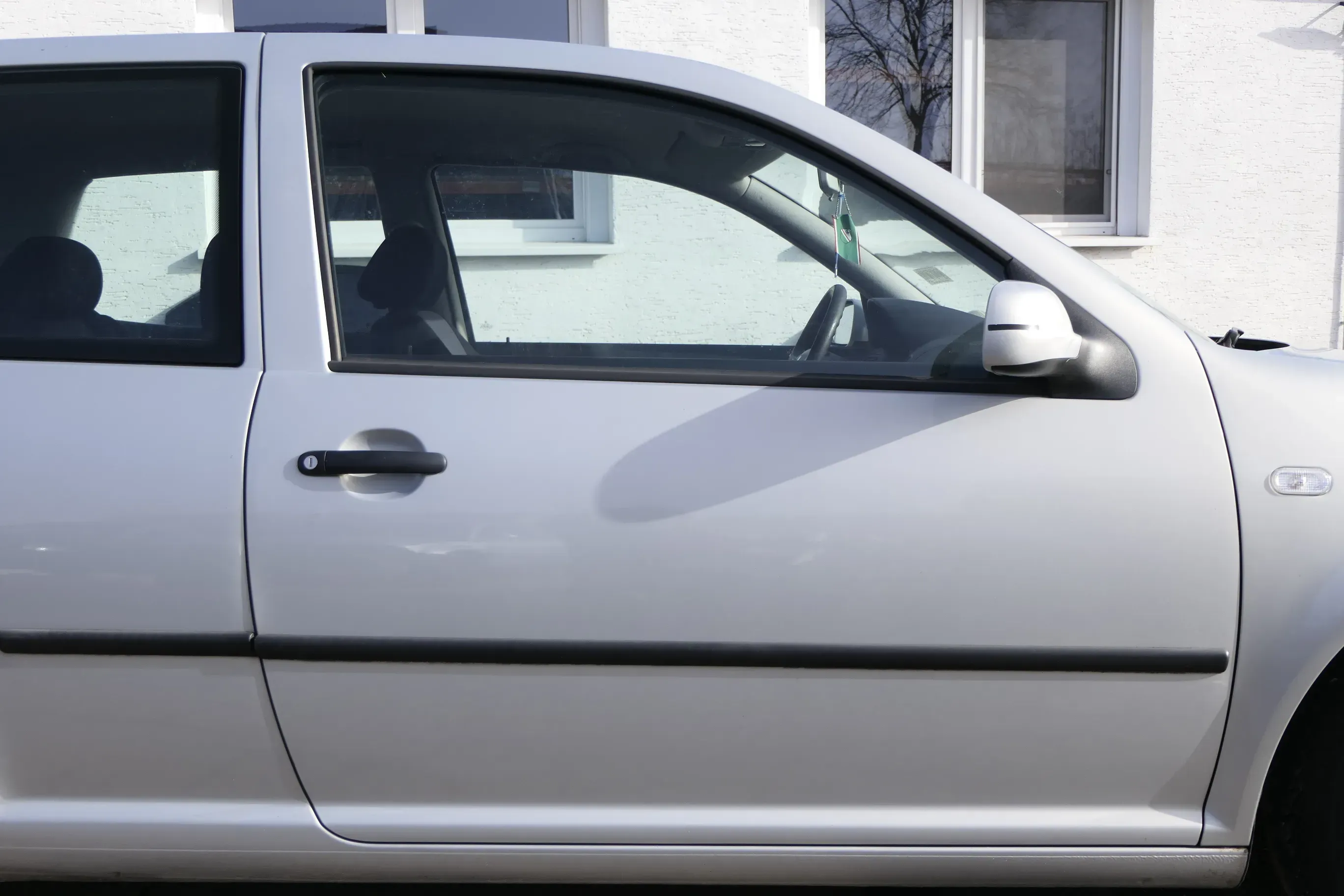 VW Golf 4 Tür vorne rechts Beifaahrertür 2/3-Türer silber grau LB7Z ohneAnbaute - Bild 1