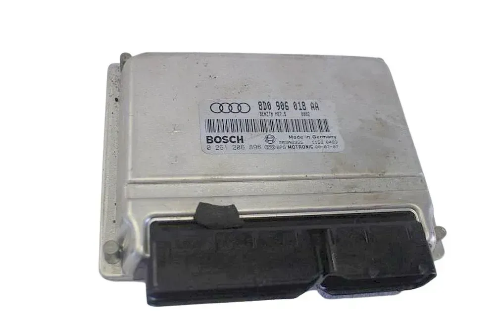 Auid A4 B5 Steuergerät Motor Motorsteuergerät 1,8 20V AVV 8D0906018AA - Bild 1