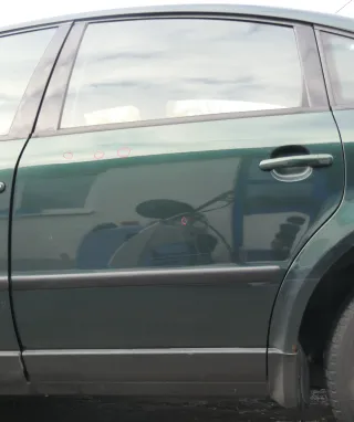VW Passat 3B 3BG Limousine Tür hinten links grün LC6N - Bild 1