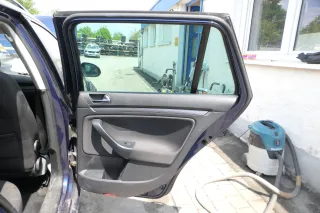 1x Golf Variant Kombi AJ5 5 1K Türverkleidung Verkleidung Tür hinten rechts schw - Bild 1