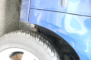 VW Fox 5Z Kotflügel vorne rechts blau LL5M - Bild 5