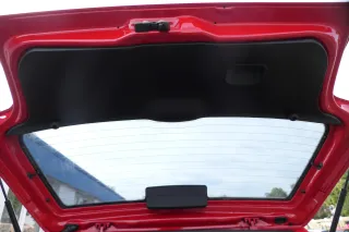 VW Polo 6N Heckklappe Klappe hinten Kofferraumklappe mit Scheibe rot LP3G - Bild 8