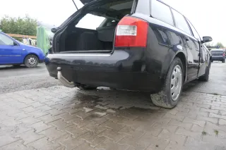 Audi A4 8E B6 Kombi Avant Stoßstange hinten mit Spoiler schwarz LZ9W - Bild 4