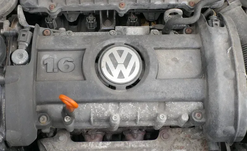 VW Polo 9N 9N3 Motorabdeckung Abdeckung Motor BTS 1,6 16V - Bild 1