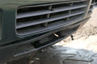 VW Bora Stoßstange vorne Frontstoßstange Stoßfänger vorn grün LC6M SWR - Bild 2
