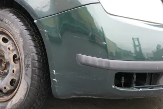 Skoda Fabia 6Y Stoßstange Stoßfänger vorne silber grün LF8C 2000-2004 - Bild 8