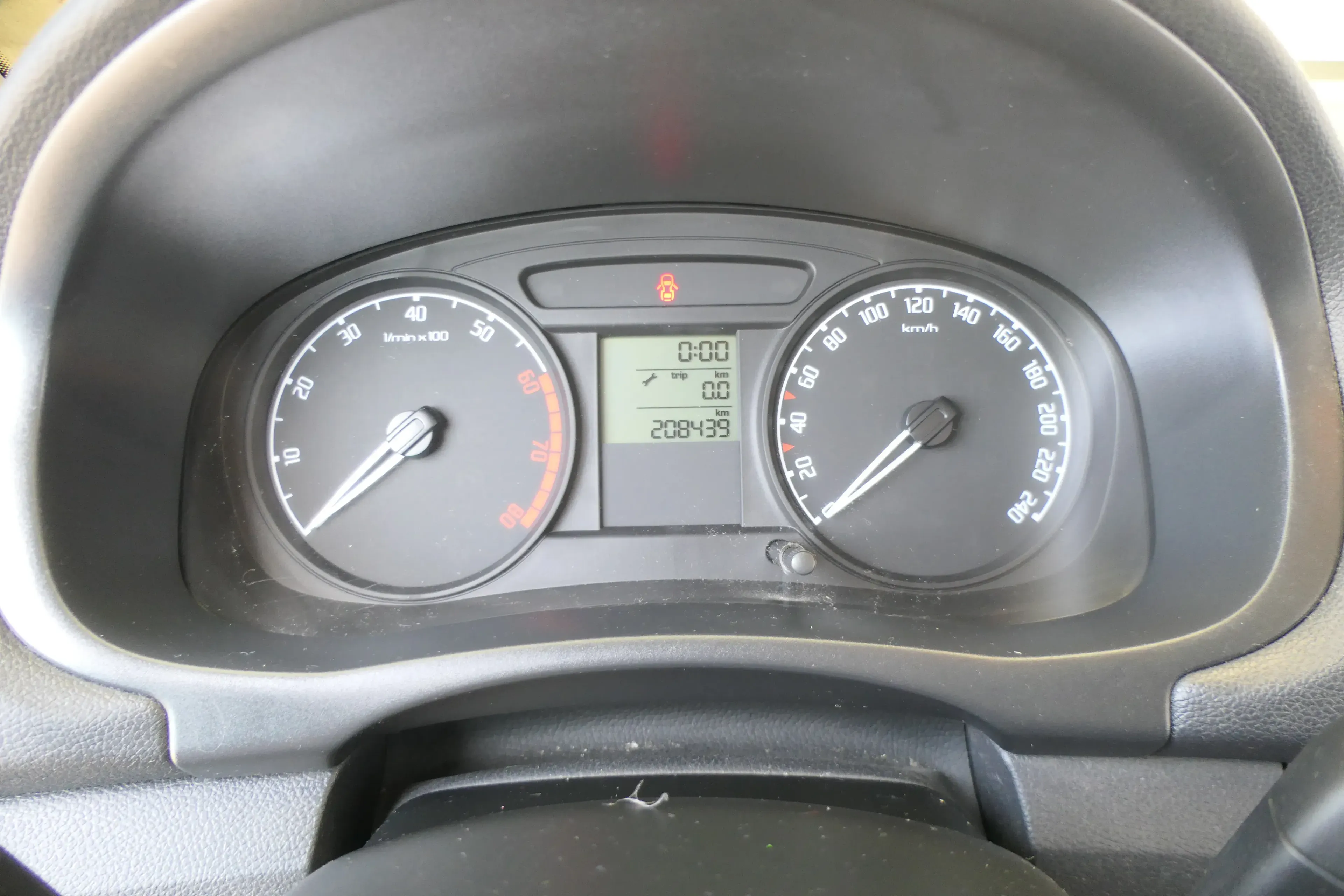 Skoda Fabia Roomster Tacho Tachometer Kombiinstrument 208.000km 5J0920801B Benzi - Bild 1