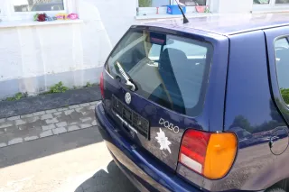 VW Polo 6N Heckklappe Klappe hinten Kofferraumklappe mit Scheibe blau LB5N - Bild 3