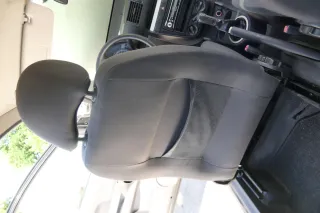 VW Fox Sitz Fahrersitz vorne links OHNEAirbag höhenverstellbar  v - Bild 2