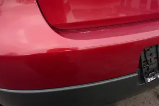VW Golf 5 1K Limousine Stoßstange hinte Heckstoßstange Stoßfänger rot braun LA3W - Bild 5