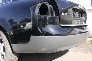Audi A6 4B Limousine Stoßstange hinten Heckstoßstange Stoßfänger schwarz LY9B - Bild 4