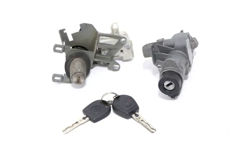 Seat Toledo Schloßsystem Heckschloß mit 2x Schlüssel Schloß Zündschloß - Bild 1