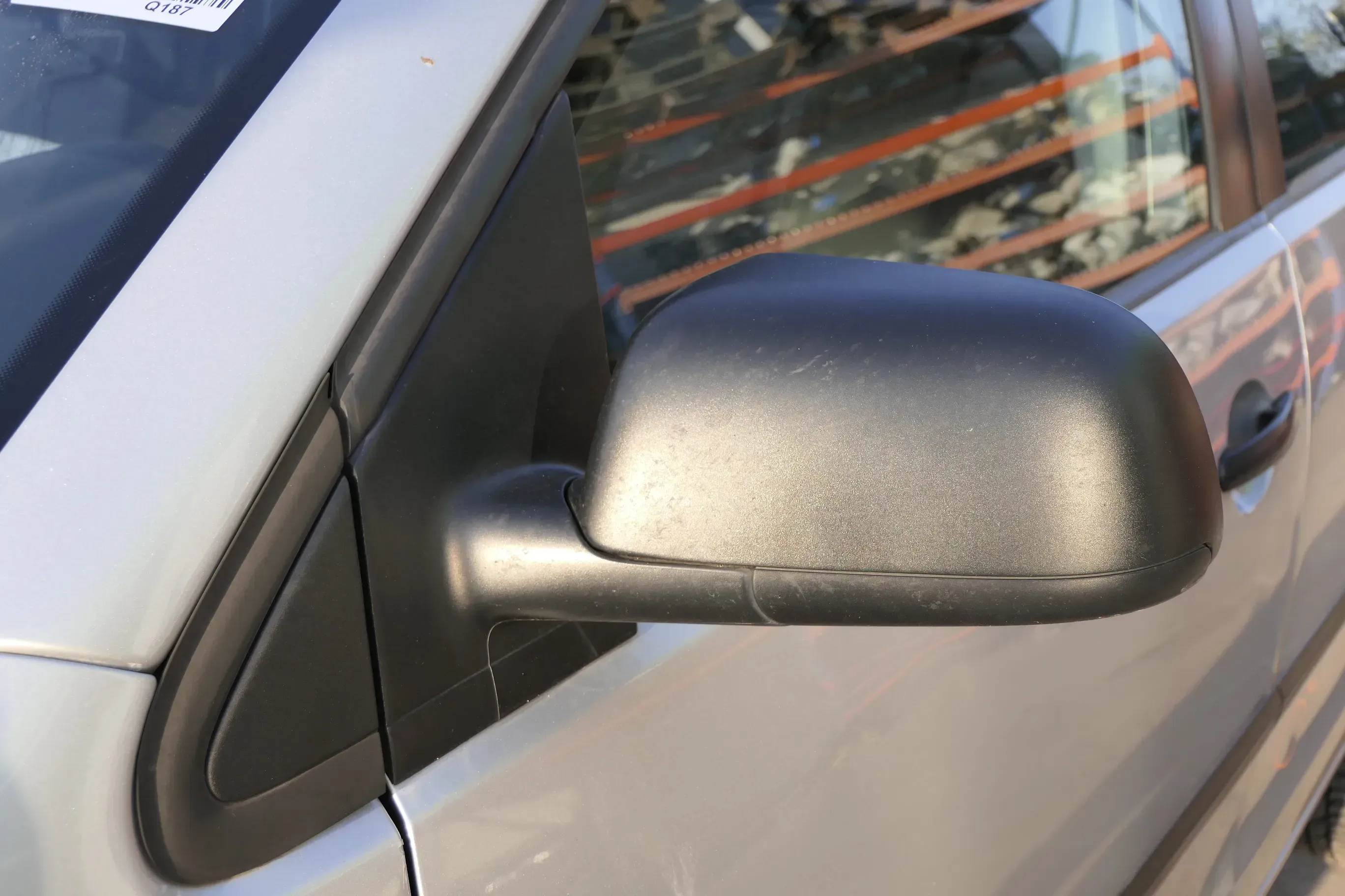 VW Polo 9N 9N3 elektrischer Spiegel Außenspiegel links vorne schwarz matt unla - Bild 1