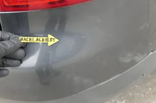 Audi A4 8E B6 Kombi Avant Stoßstange hinten mit Spoiler grau LX7Z - Bild 5