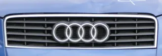 Audi A3 8P 2/3-Türer Kühlergrill Grill Emblem Zeichen Logo 8P3853651 - Bild 1
