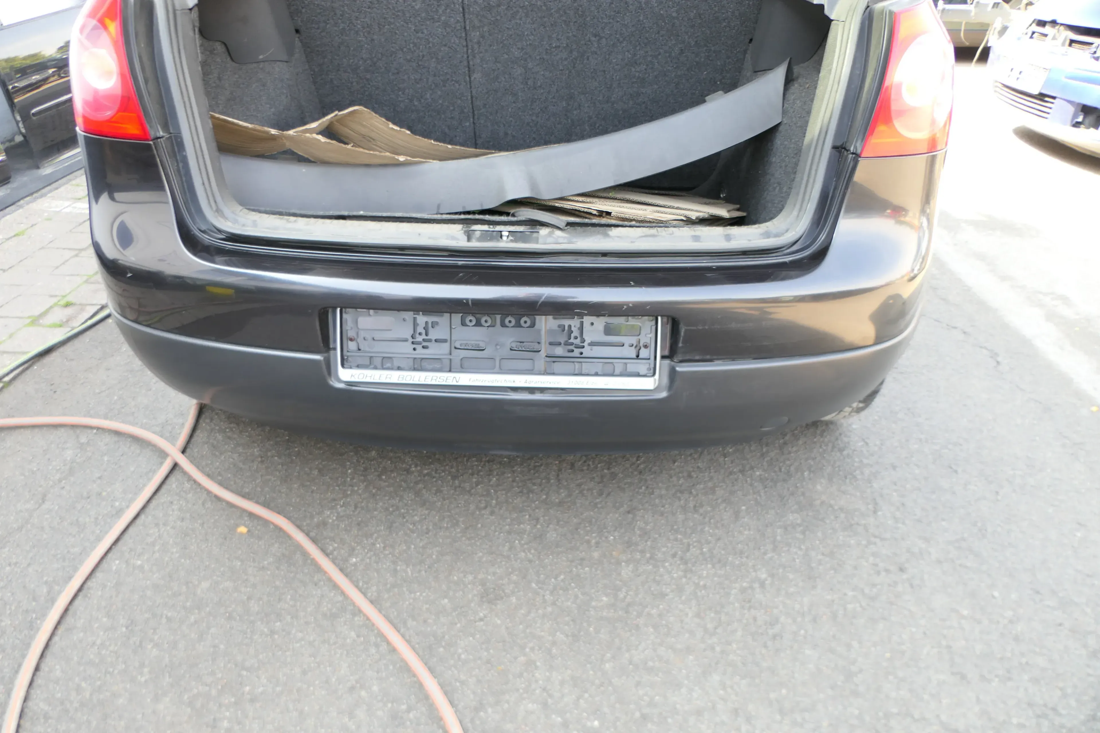 VW Golf 5 1K Limousine Stoßstange hinten Heckstoßstange schwarz LC9Z me - Bild 1