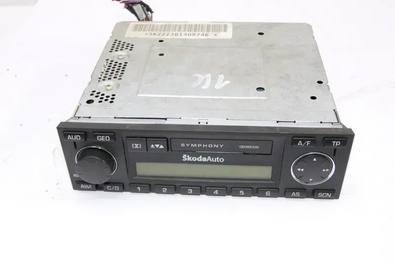 Skoda Octavia 1U Radio Symphony CD- Player 1U0035161D mit Code - Bild 1