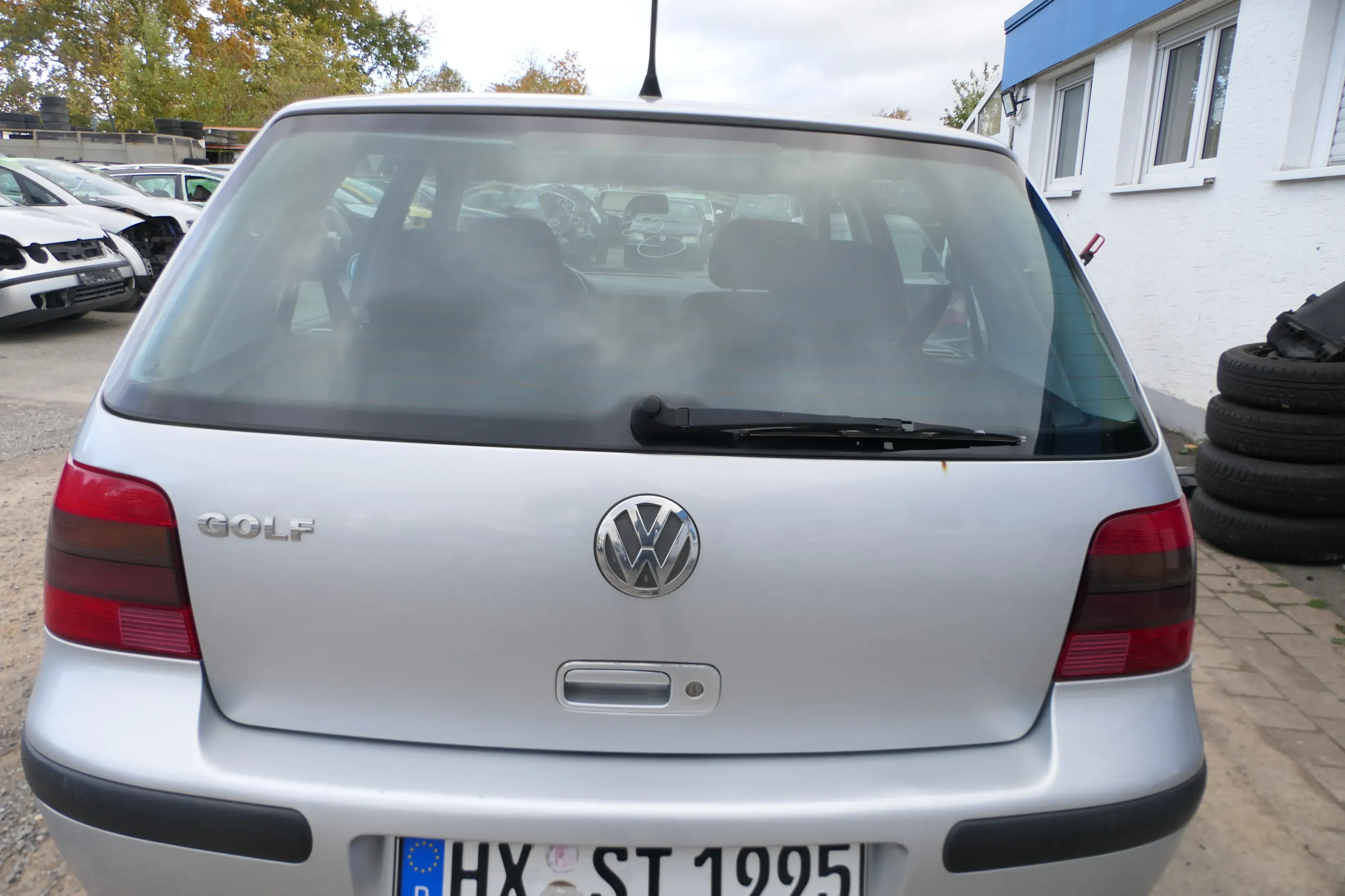 VW Golf 4 Limousine Heckklappe Kofferraumklappe Klappe hinten silber LA7W ohnAnb - Bild 1