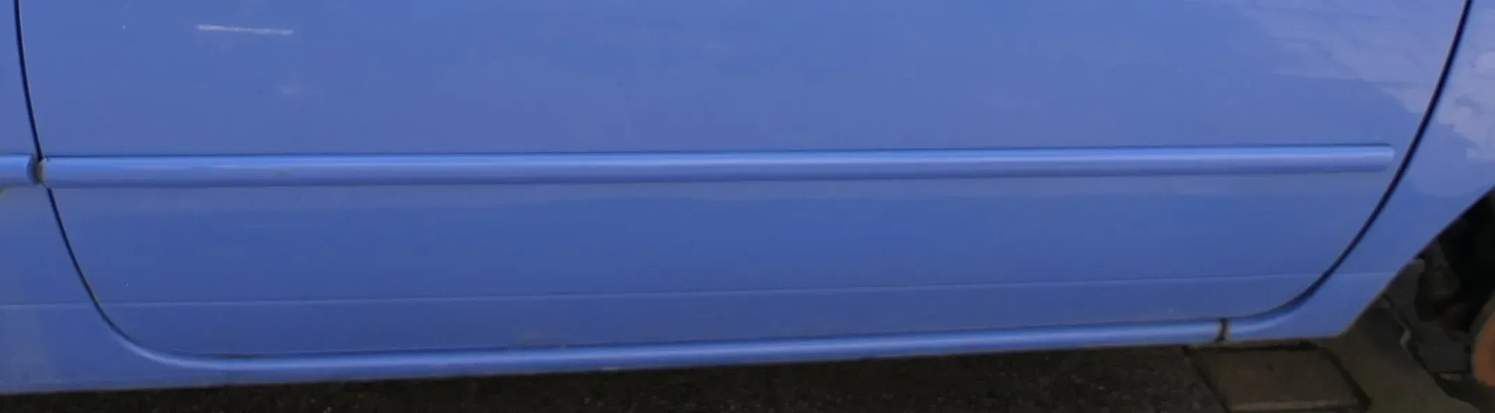 Lupo NUR Zierleiste Leiste Abdeckung an der Tür vorne rechts blau LW5Z - Bild 1