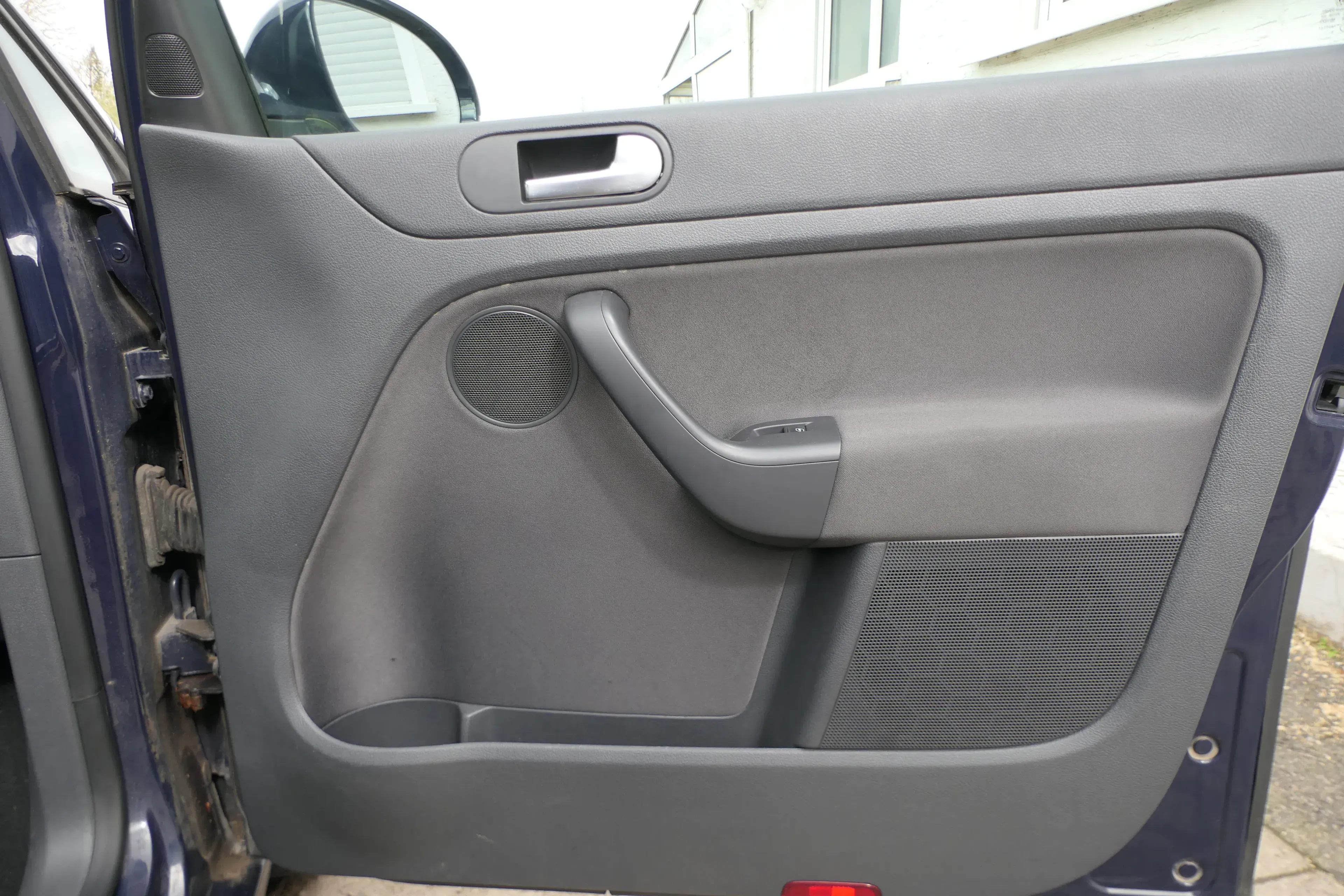 VW Golf Plus 5M 1x Türverkleidung Verkleidung Tür vorne rechts schwarz - Bild 1