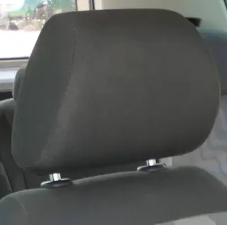 1x Skoda Fabia 5J Kopfstütze vorne rechts oder links - anthrazit - Bild 2