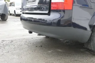 Audi A4 8E B6 Kombi Avant Stoßstange hinten mit Spoiler blau LZ5L PDC - Bild 3