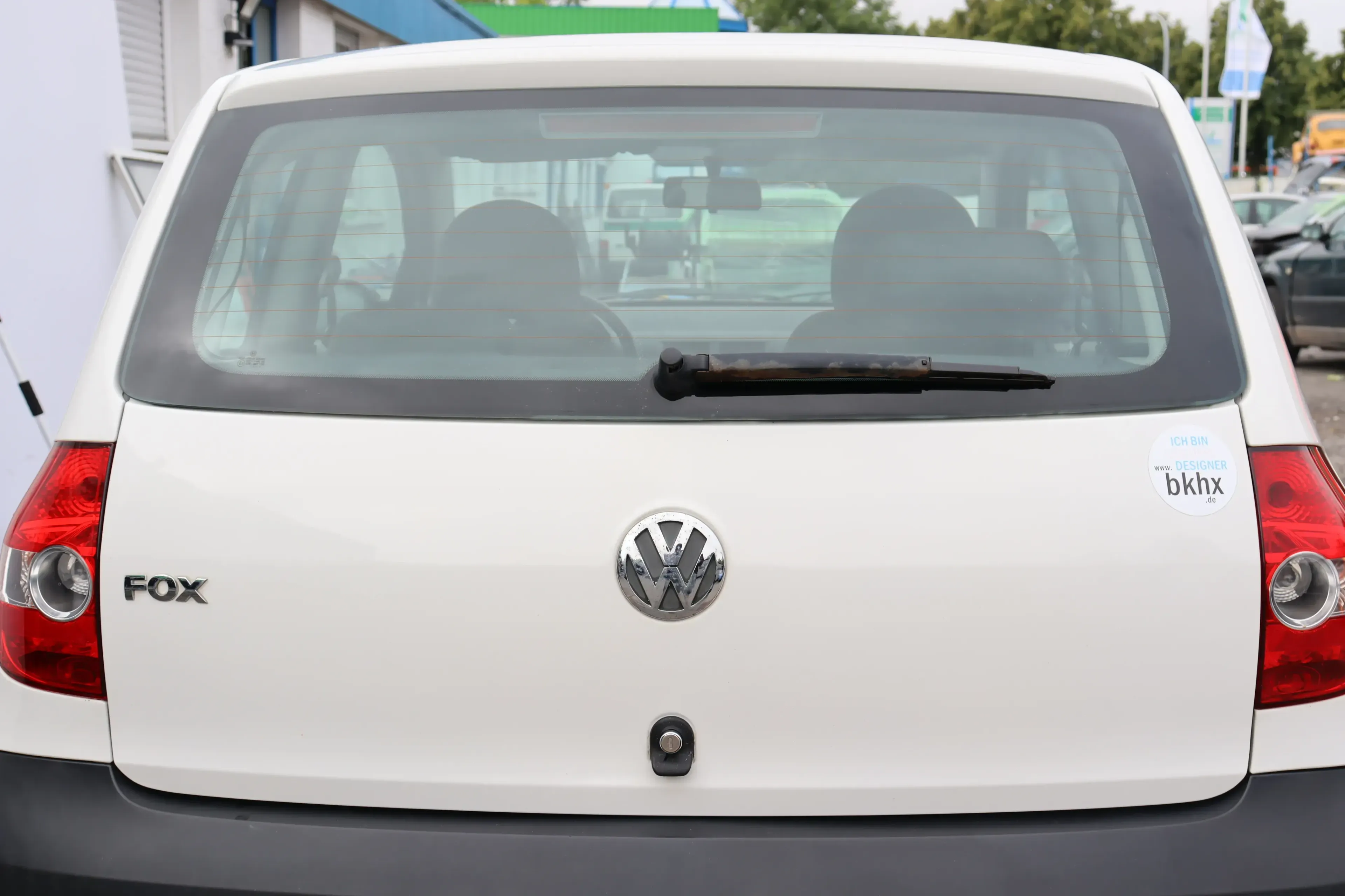 VW Fox 5Z Heckklappe Kofferraumklappe Klappe hinten + Scheibe weiß LB9A ohneAnba - Bild 1