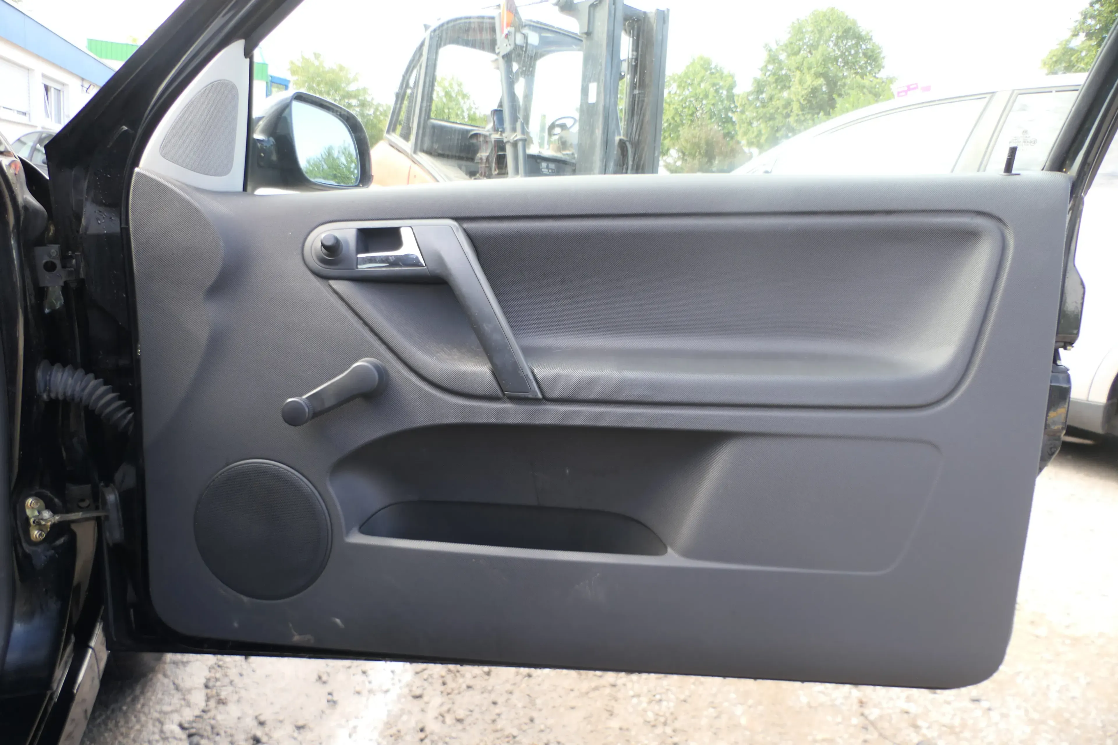 1x VW Polo 6N2 Türverkleidung Verkleidung Tür vorne rechts 2/3-Türer off-black - Bild 1