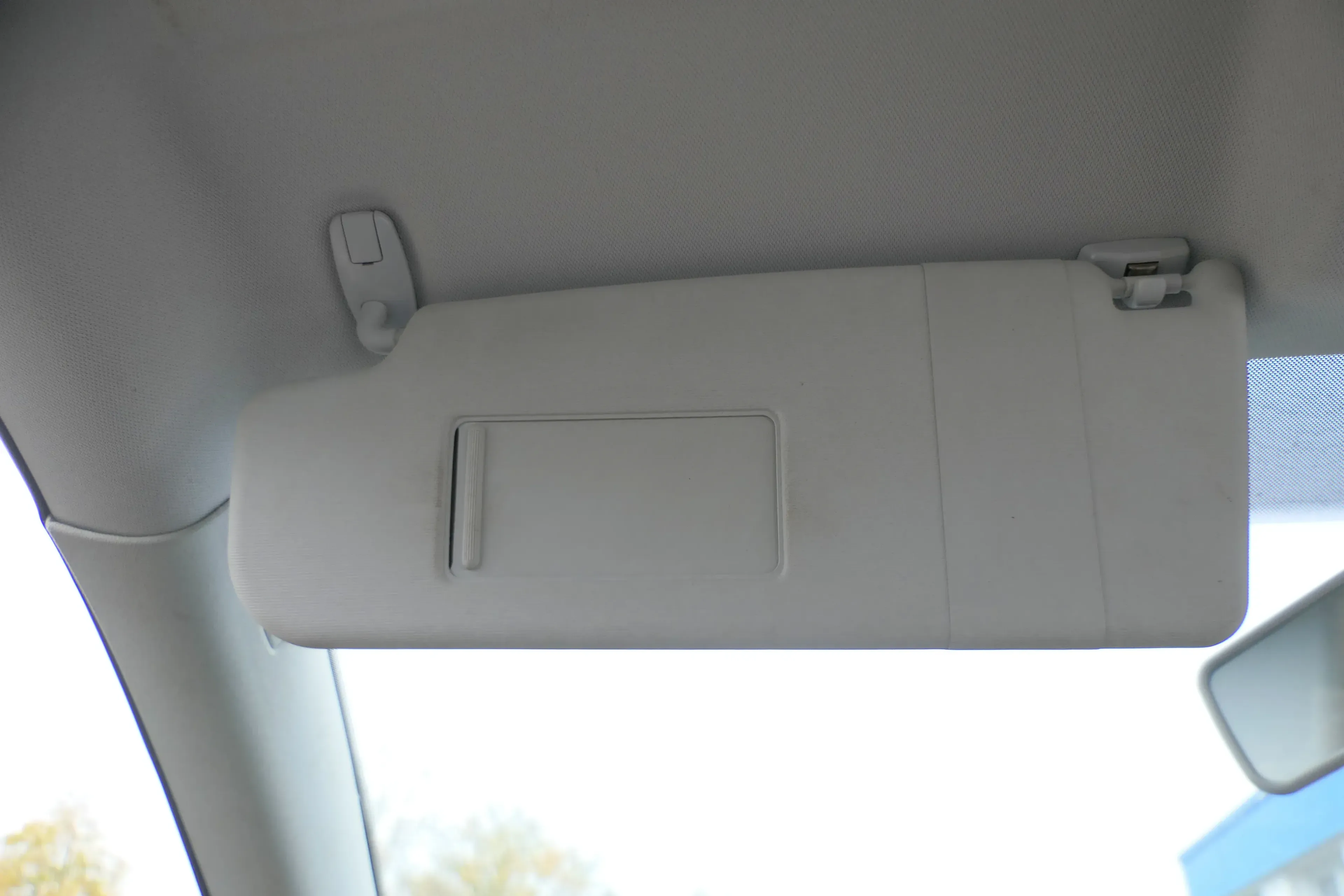 Skoda Octavia 1Z Sonnenblenden Sonnenblende grau links vorne beleuchtet - Bild 1
