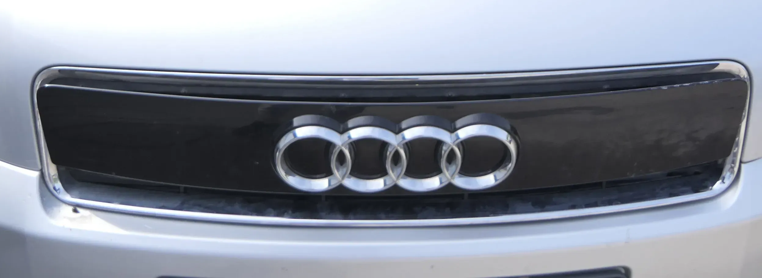 Audi A2 8Z original Kühlergrill Grill 8Z0853667C - Bild 1