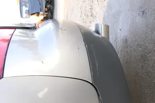 Audi A4 8E B6 Limousine Stoßstange hinten mit Spoiler grau LY7Q PDC - Bild 7