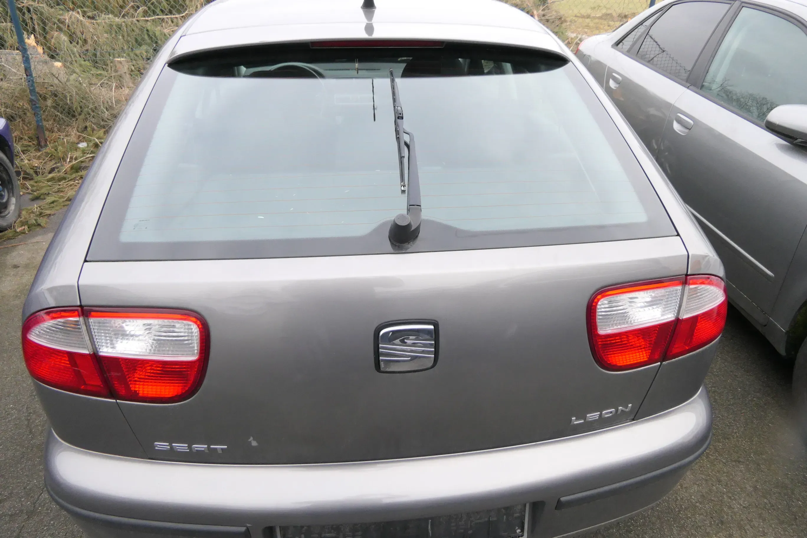 Seat Leon 1M Heckklappe Klappe hinten Kofferraumklappe LS7U grau - Bild 1