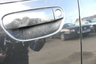 Audi A4 B7 8E Tür vorne links schwarz LZ9Y Kombi+Limo mit Rahmen - Delle - Bild 2