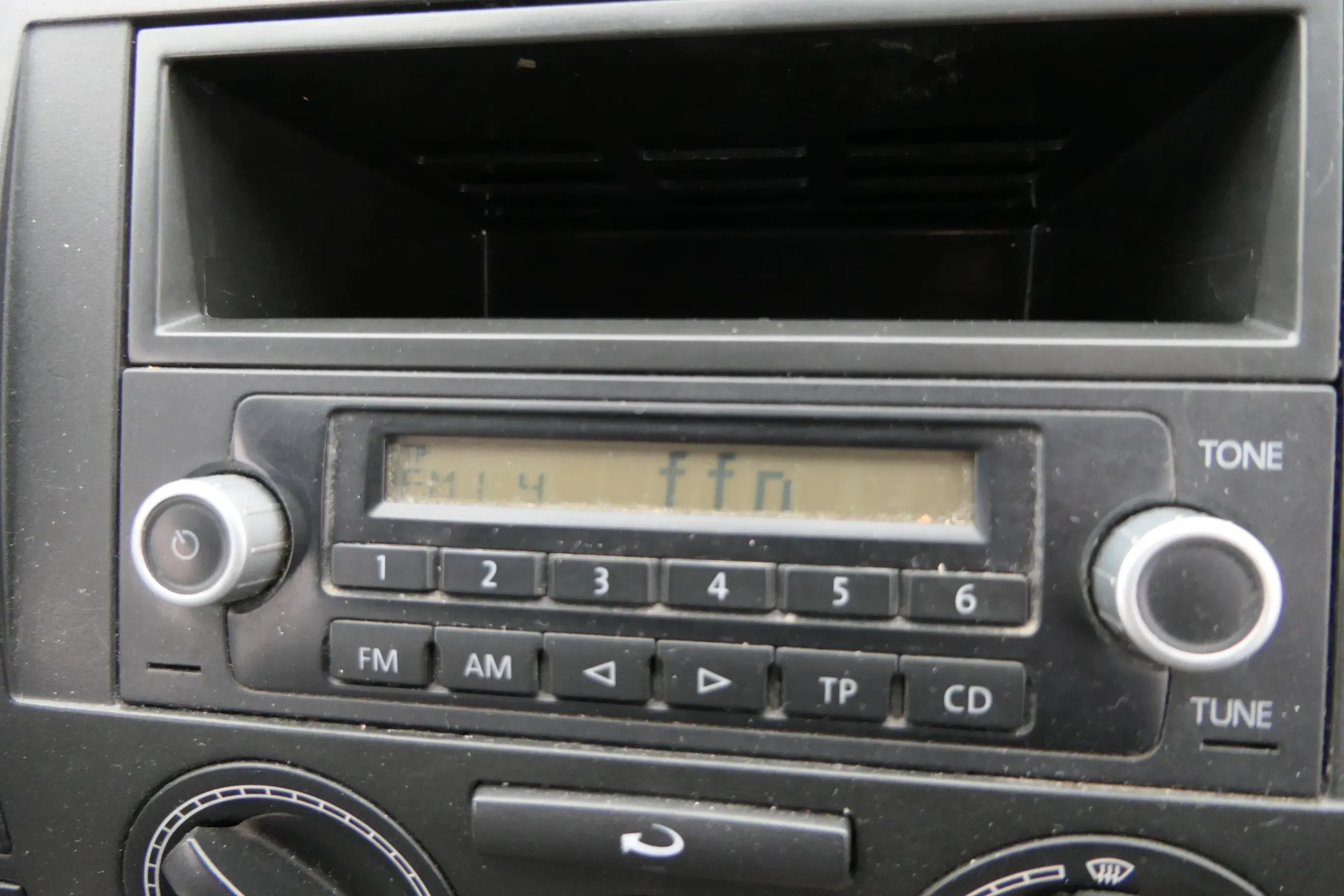 VW T5 Radio Original 7H0035156 TONE mit Code - Bild 1